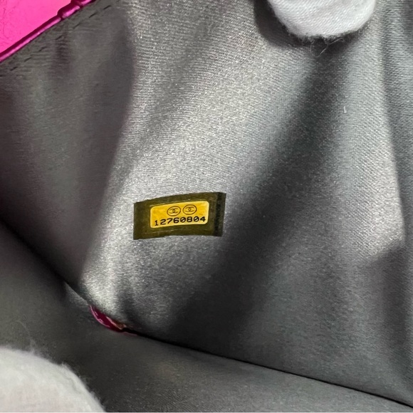 Pink Chanel Metallic Foil Leather Bow Compact Wallet - Picture 8 of 9